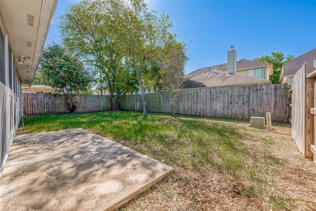 9138 Blake Bend Circle, Houston, TX 77095