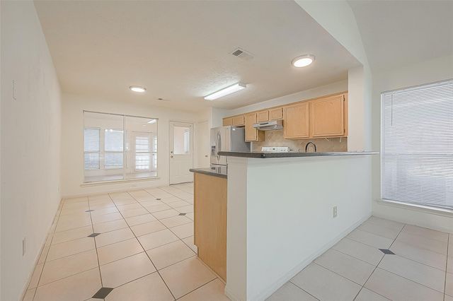 9138 Blake Bend Circle, Houston, TX 77095