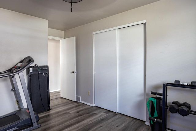 2915 S GLADYS AVENUE, Appleton, WI 54915