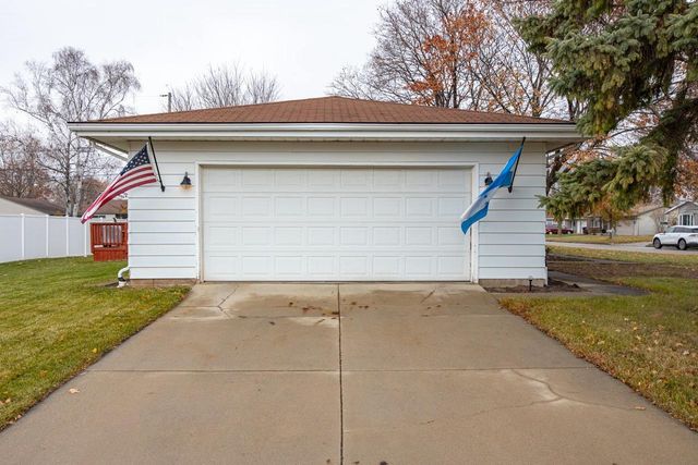 2915 S GLADYS AVENUE, Appleton, WI 54915