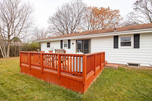2915 S GLADYS AVENUE, Appleton, WI 54915