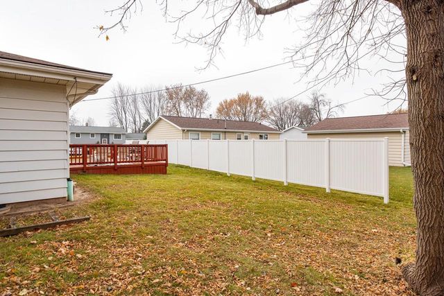 2915 S GLADYS AVENUE, Appleton, WI 54915