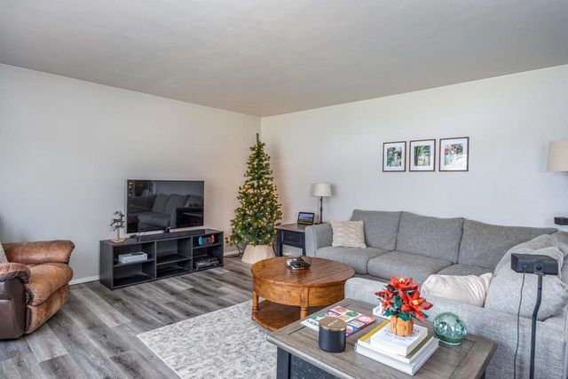 2915 S GLADYS AVENUE, Appleton, WI 54915