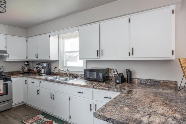 2915 S GLADYS AVENUE, Appleton, WI 54915