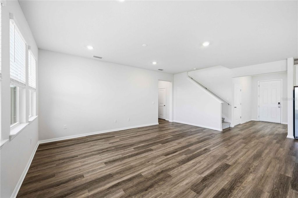 Image 11 of property listing at 624 160TH STREET E, Bradenton, FL 34212