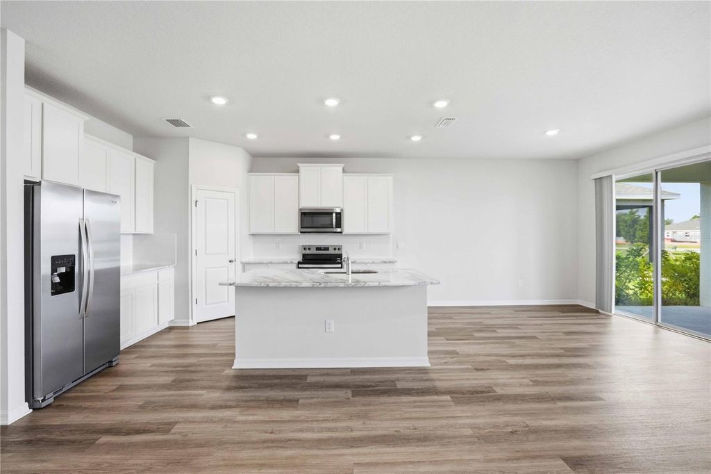 Image 20 of property listing at 624 160TH STREET E, Bradenton, FL 34212