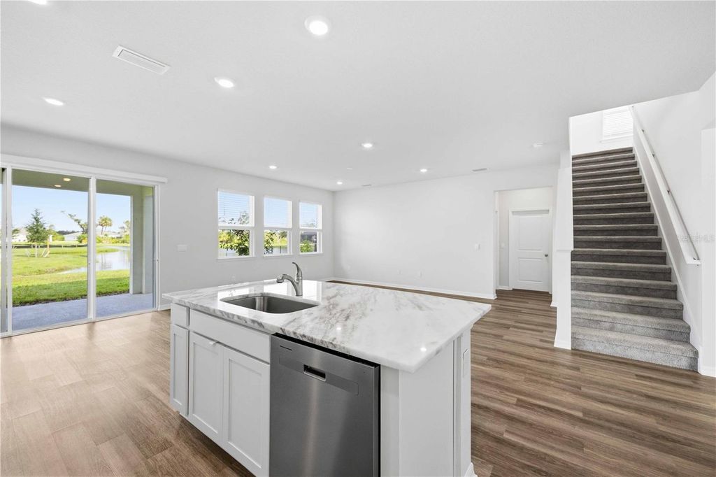 Image 21 of property listing at 624 160TH STREET E, Bradenton, FL 34212