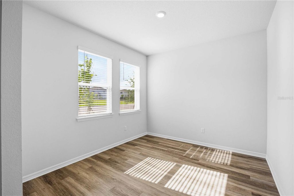 Image 23 of property listing at 624 160TH STREET E, Bradenton, FL 34212