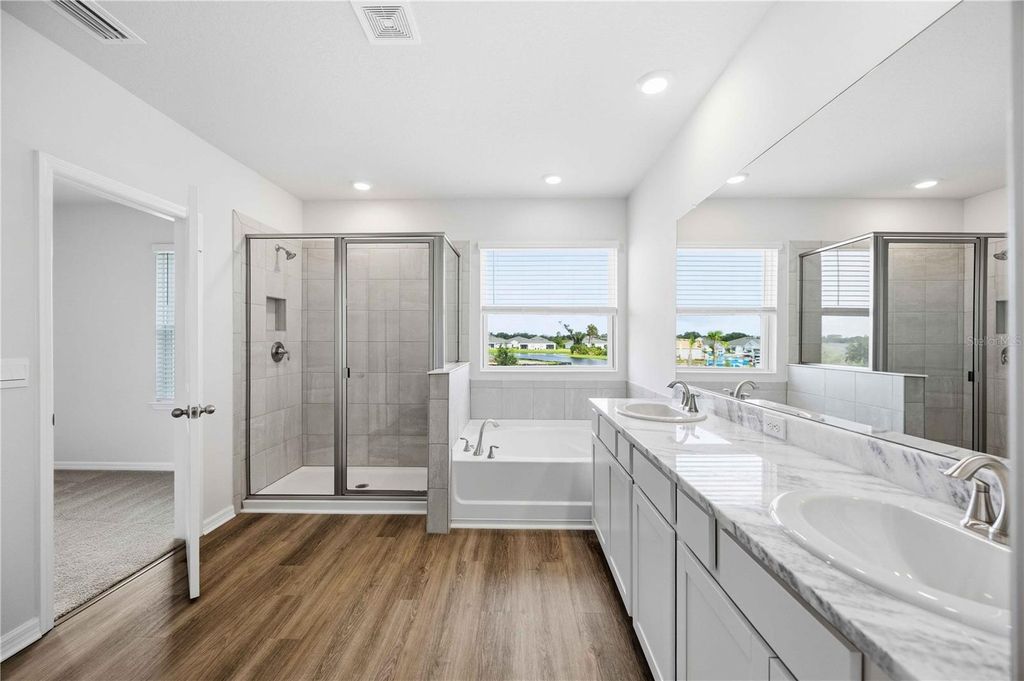 Image 27 of property listing at 624 160TH STREET E, Bradenton, FL 34212