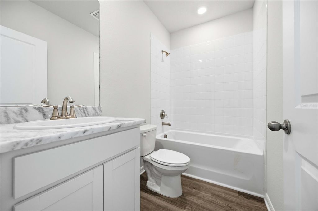 Image 31 of property listing at 624 160TH STREET E, Bradenton, FL 34212
