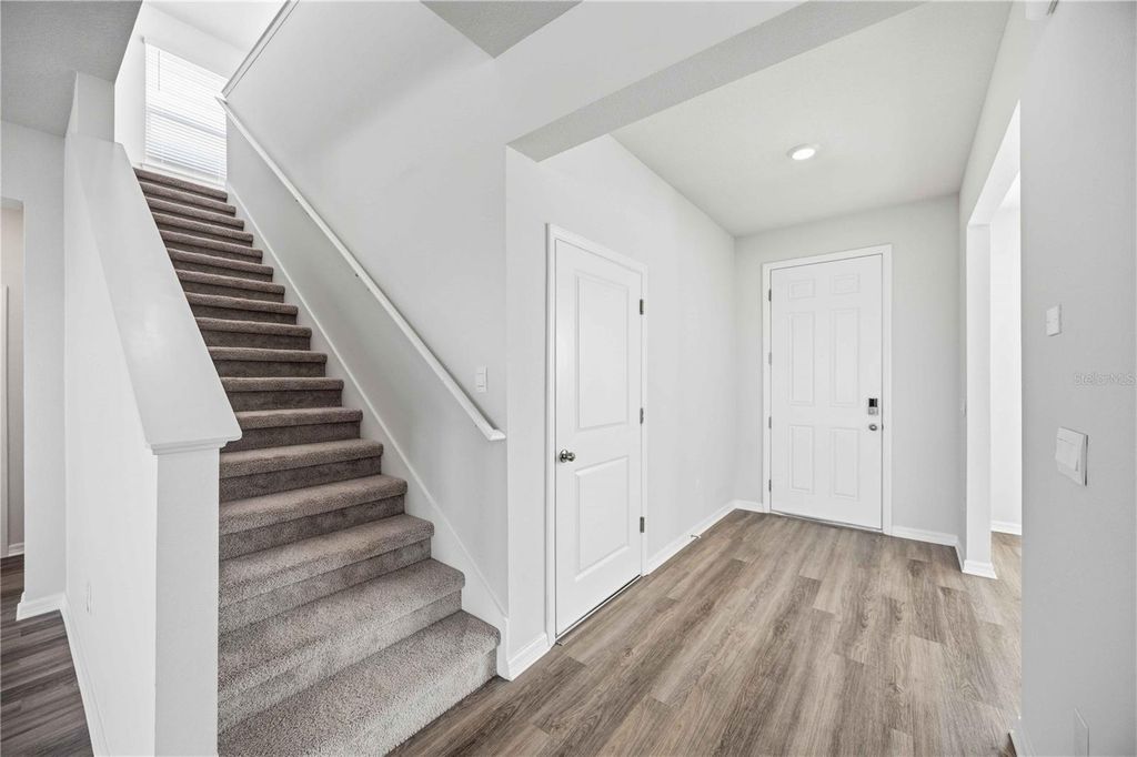 Image 32 of property listing at 624 160TH STREET E, Bradenton, FL 34212