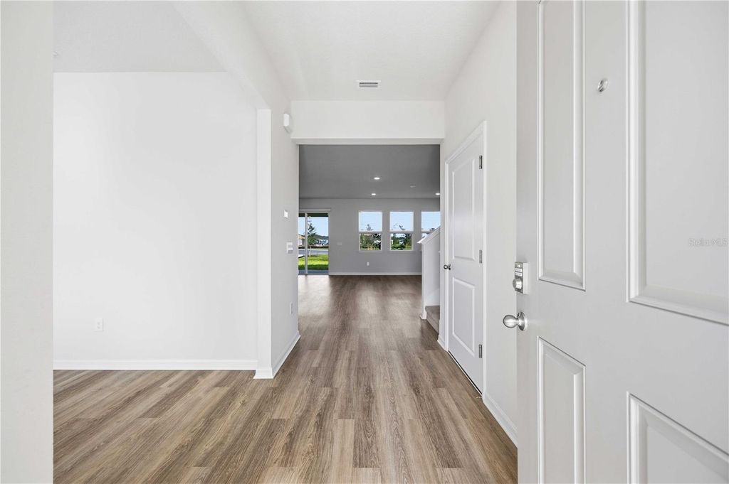 Image 39 of property listing at 624 160TH STREET E, Bradenton, FL 34212