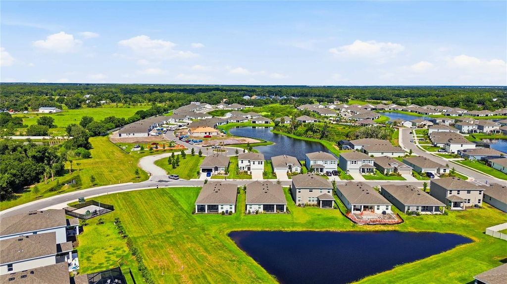 Image 70 of property listing at 624 160TH STREET E, Bradenton, FL 34212