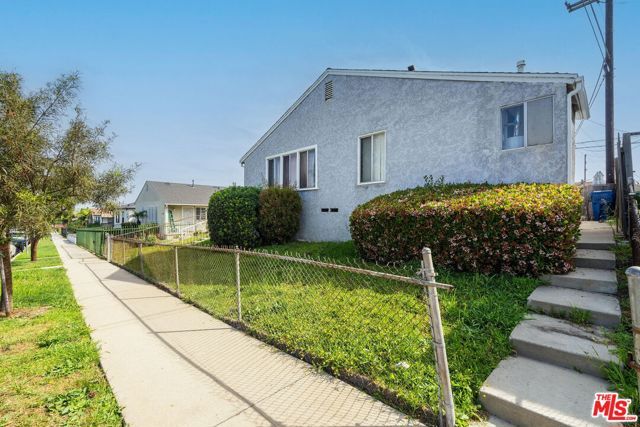 9506 S Manhattan Place, Los Angeles, CA 90047