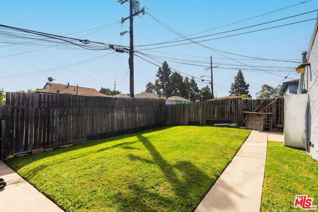 9506 S Manhattan Place, Los Angeles, CA 90047