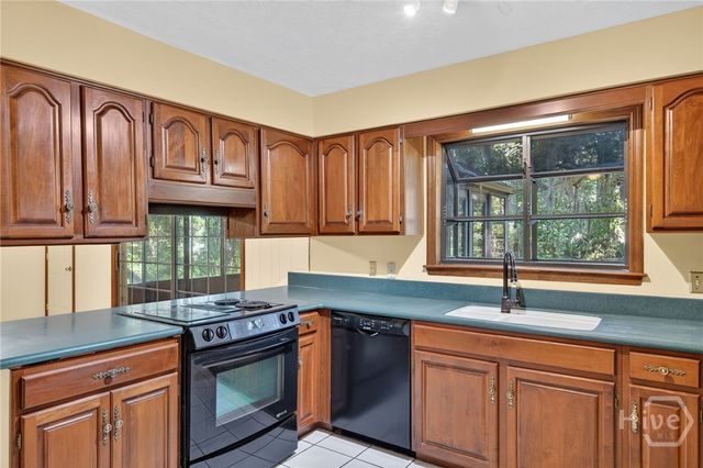 55 River Bend Road, Richmond Hill, GA 31324
