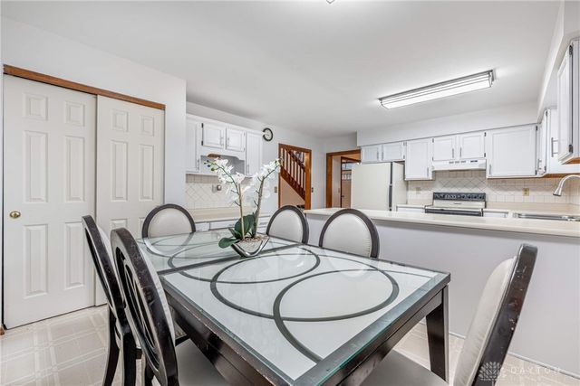 6809 Casa Grande Court, Dayton, OH 45424