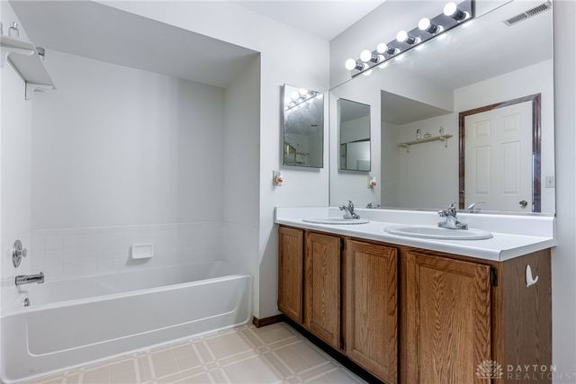 6809 Casa Grande Court, Dayton, OH 45424
