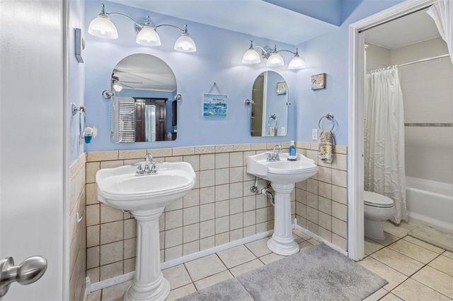 4601 W QUAIL HOLLOW Drive, Lake Charles, LA 70605