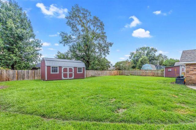 4601 W QUAIL HOLLOW Drive, Lake Charles, LA 70605