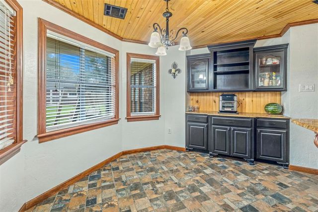 4601 W QUAIL HOLLOW Drive, Lake Charles, LA 70605