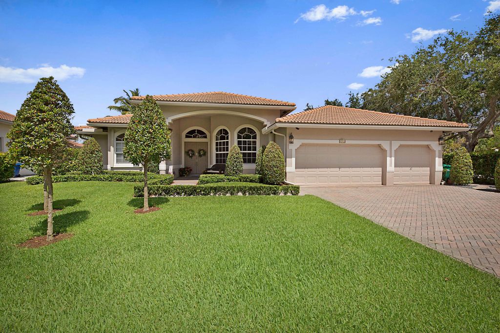 4971 Kensington Circle, Coral Springs, FL 33076