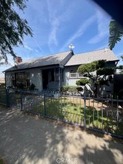 2121 W 70th, Los Angeles, CA 90047