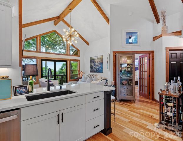135 Club House Drive 5A, Burnsville, NC 28714