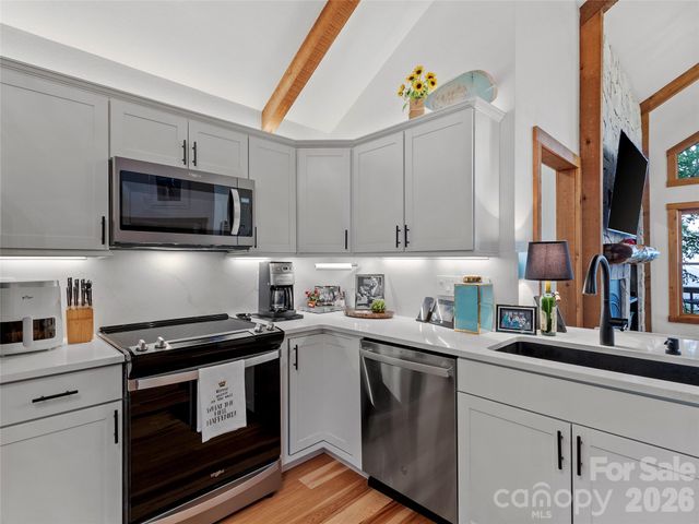 135 Club House Drive 5A, Burnsville, NC 28714
