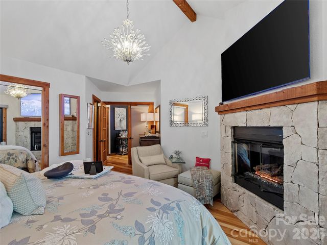 135 Club House Drive 5A, Burnsville, NC 28714