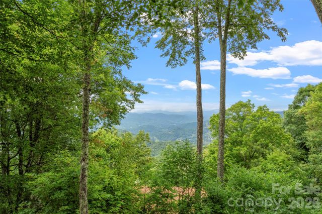 135 Club House Drive 5A, Burnsville, NC 28714
