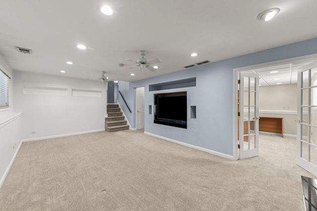 6S174 LAKEWOOD Drive, Naperville, IL 60540