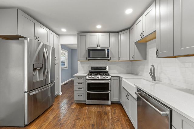 6S174 LAKEWOOD Drive, Naperville, IL 60540
