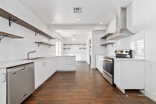 7655 S Braeswood Boulevard 5, Houston, TX 77071