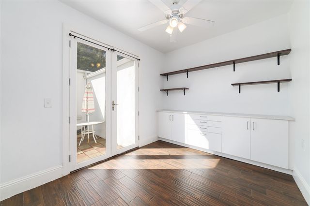 7655 S Braeswood Boulevard 5, Houston, TX 77071