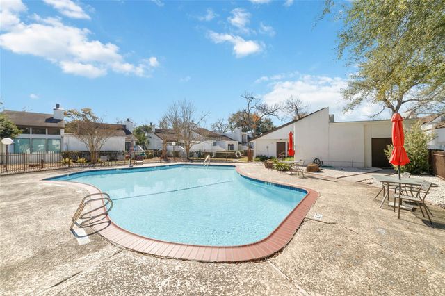 7655 S Braeswood Boulevard 5, Houston, TX 77071