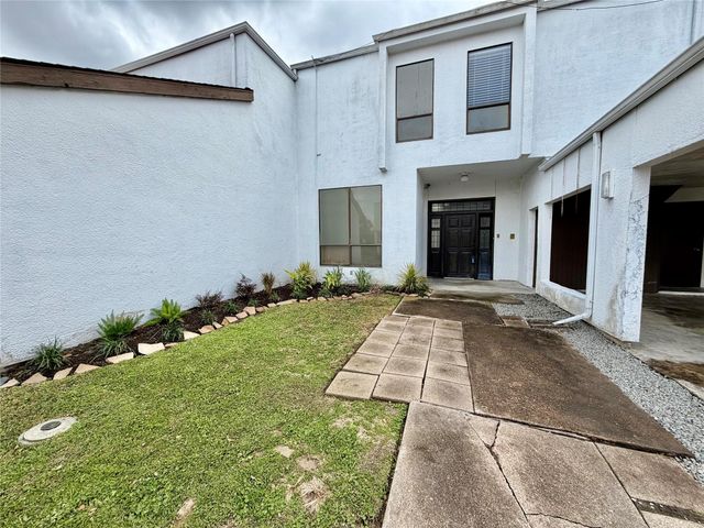 7655 S Braeswood Boulevard 5, Houston, TX 77071