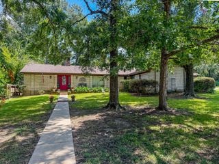 125 Mockingbird, Livingston, TX 77351
