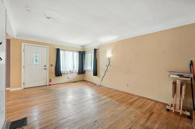 969 Glenna Drive, Cincinnati, OH 45238