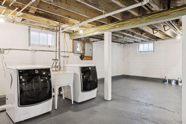 1717 Berkeley Avenue, Saint Paul, MN 55105