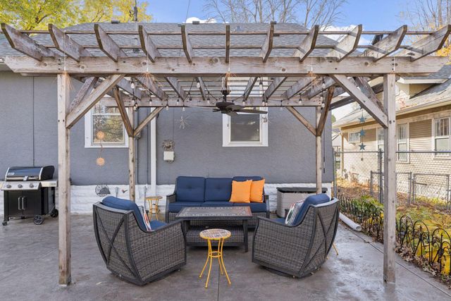 1717 Berkeley Avenue, Saint Paul, MN 55105