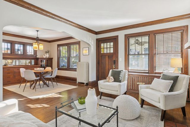 1717 Berkeley Avenue, Saint Paul, MN 55105