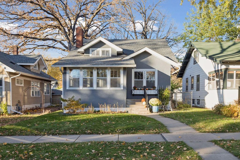 1717 Berkeley Avenue, Saint Paul, MN 55105