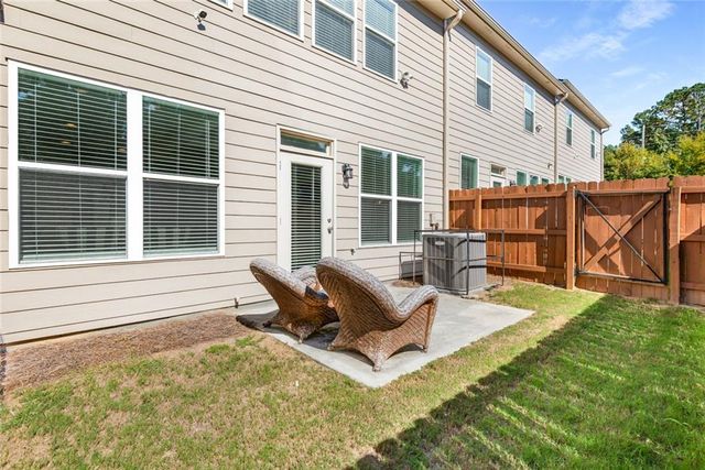 7624 Squire Court, Fairburn, GA 30213