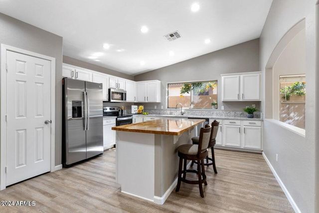 21303 E VIA DEL PALO --, Queen Creek, AZ 85142