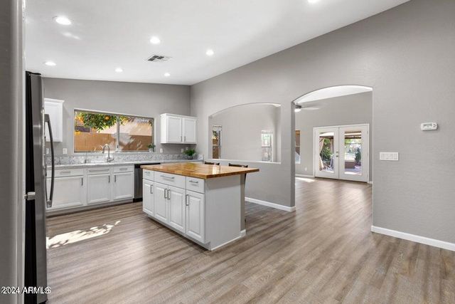 21303 E VIA DEL PALO --, Queen Creek, AZ 85142