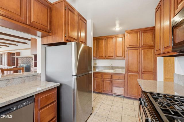68 W Mira Monte Avenue, Sierra Madre, CA 91024
