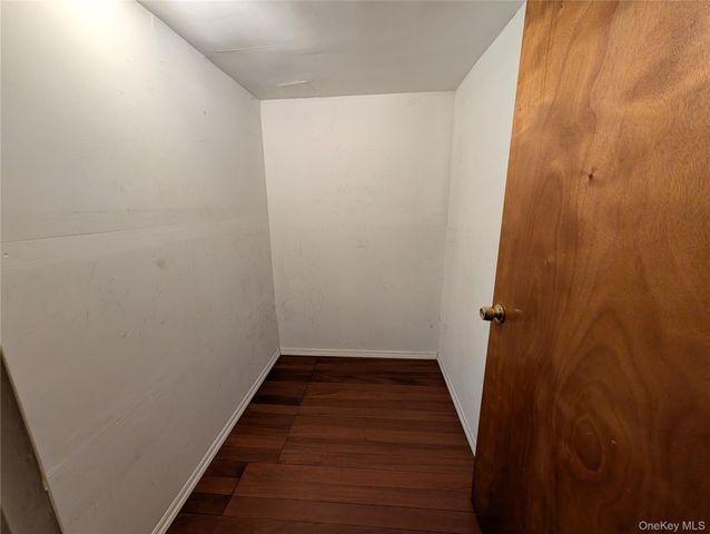 92-55 215th Place, Queens Village, NY 11428