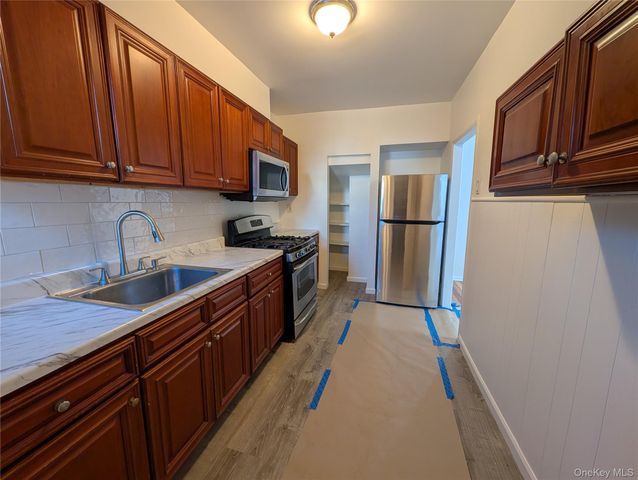 92-55 215th Place, Queens Village, NY 11428