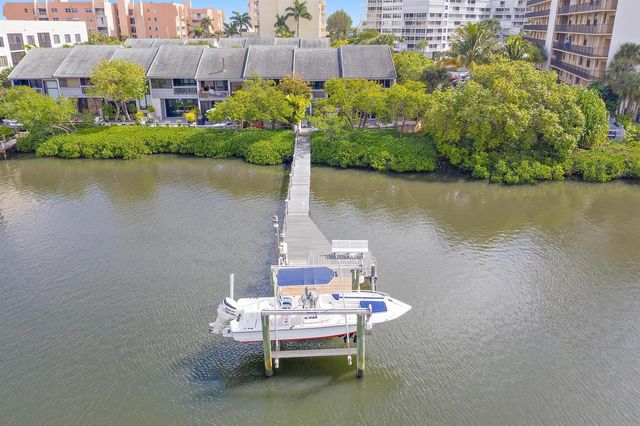 3543 S Ocean Boulevard 107, South Palm Beach, FL 33480